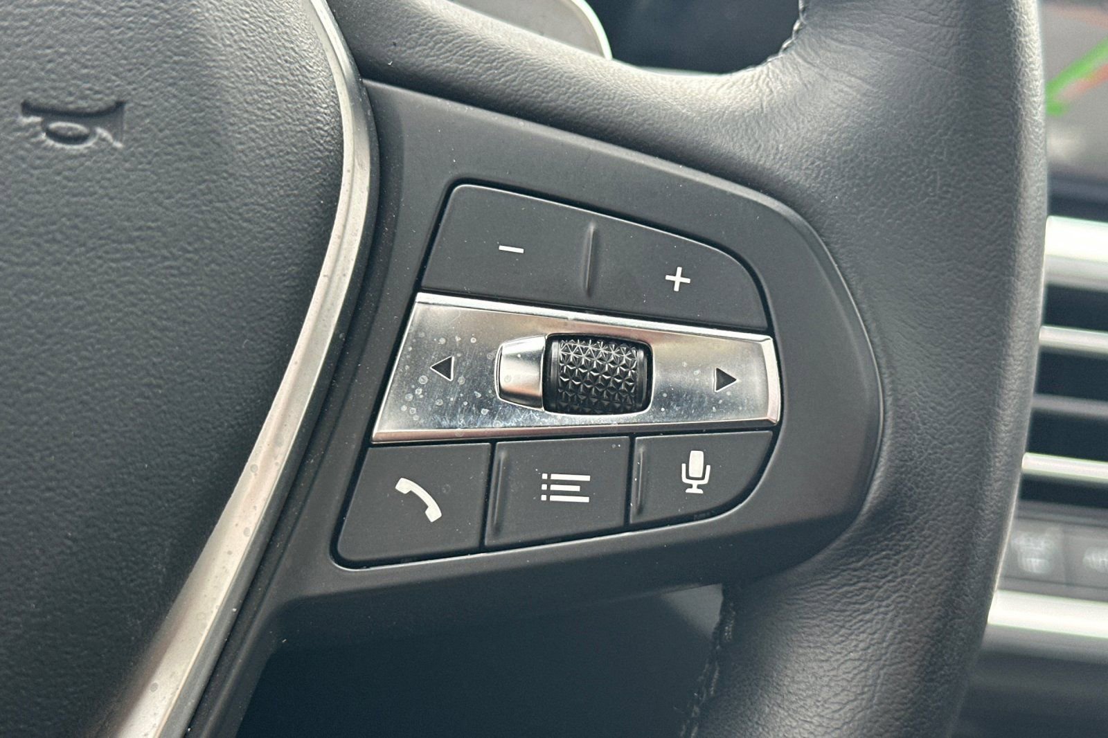 Used 2021 BMW 330e w/ Driving Assistance Package image 39