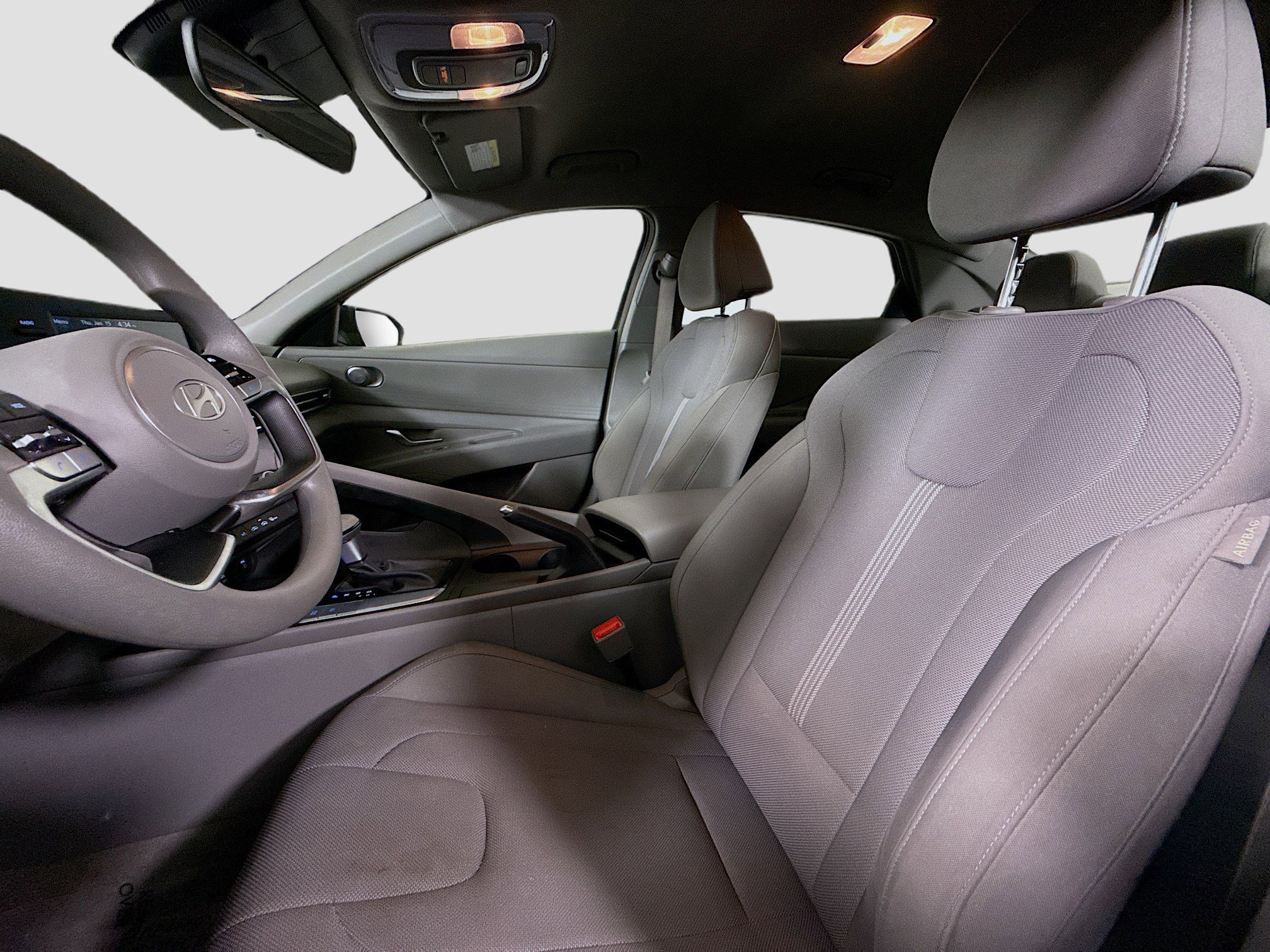 Used 2025 Hyundai Elantra SE image 21