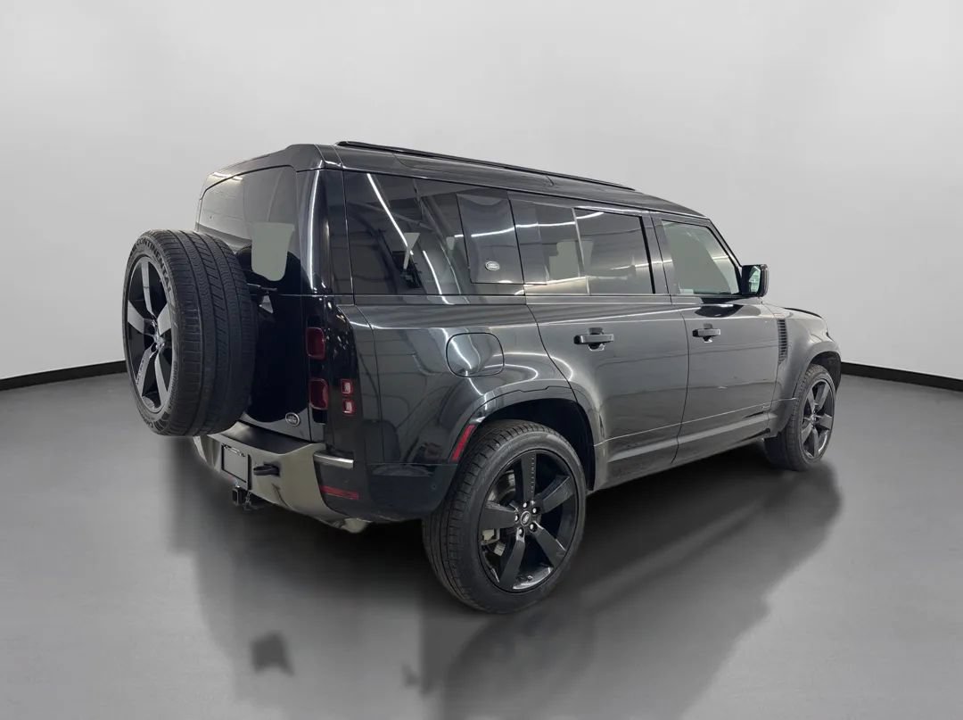 Used 2021 Land Rover Defender 110 X-Dynamic SE AWD/4WD image 10