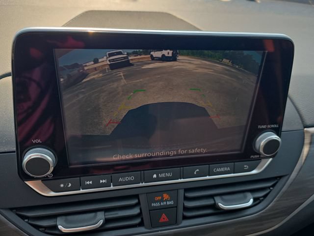 Used 2025 Nissan Altima 2.5 SV FWD image 22
