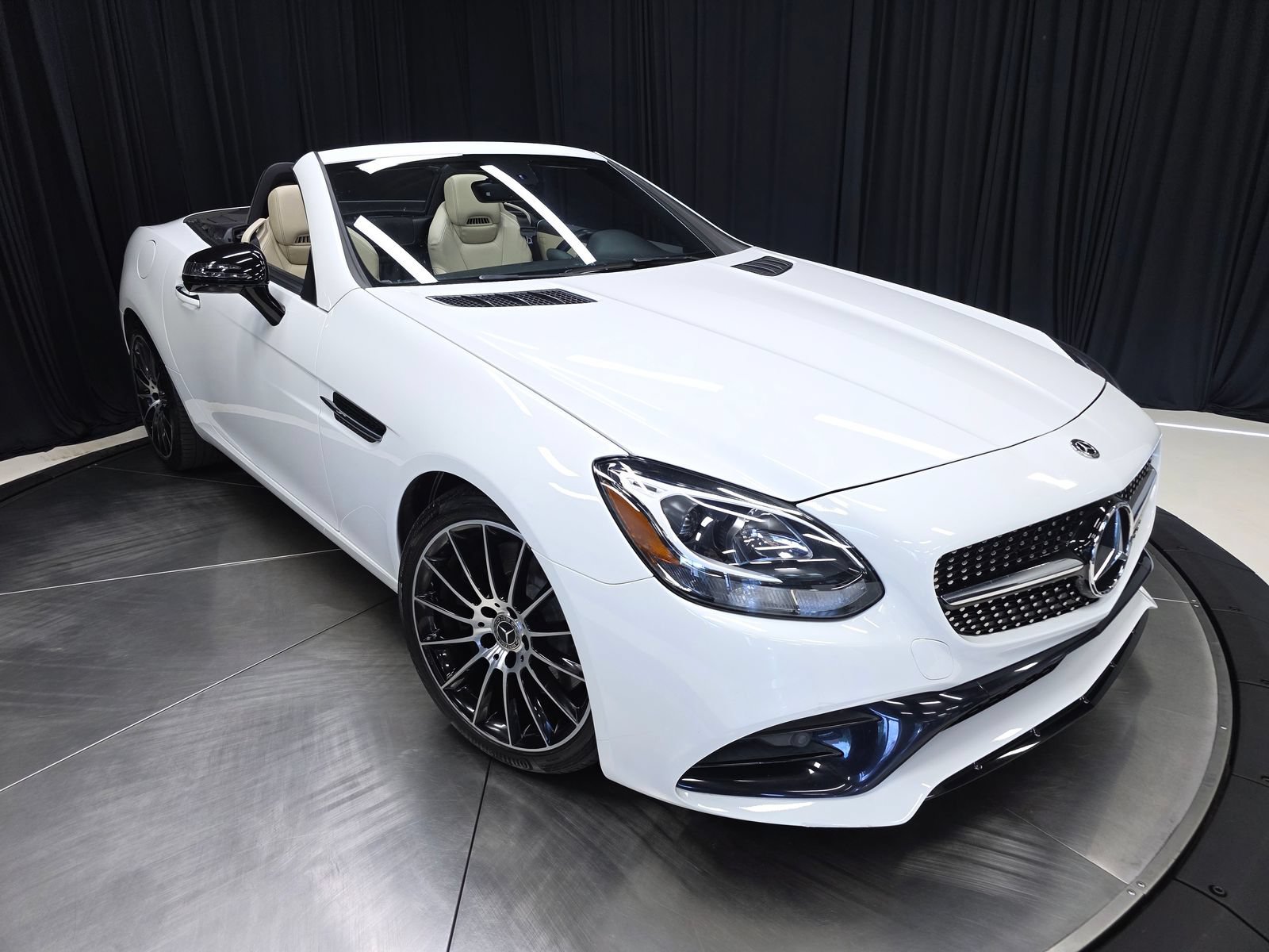 Used 2019 Mercedes-Benz SLC 300 image 45
