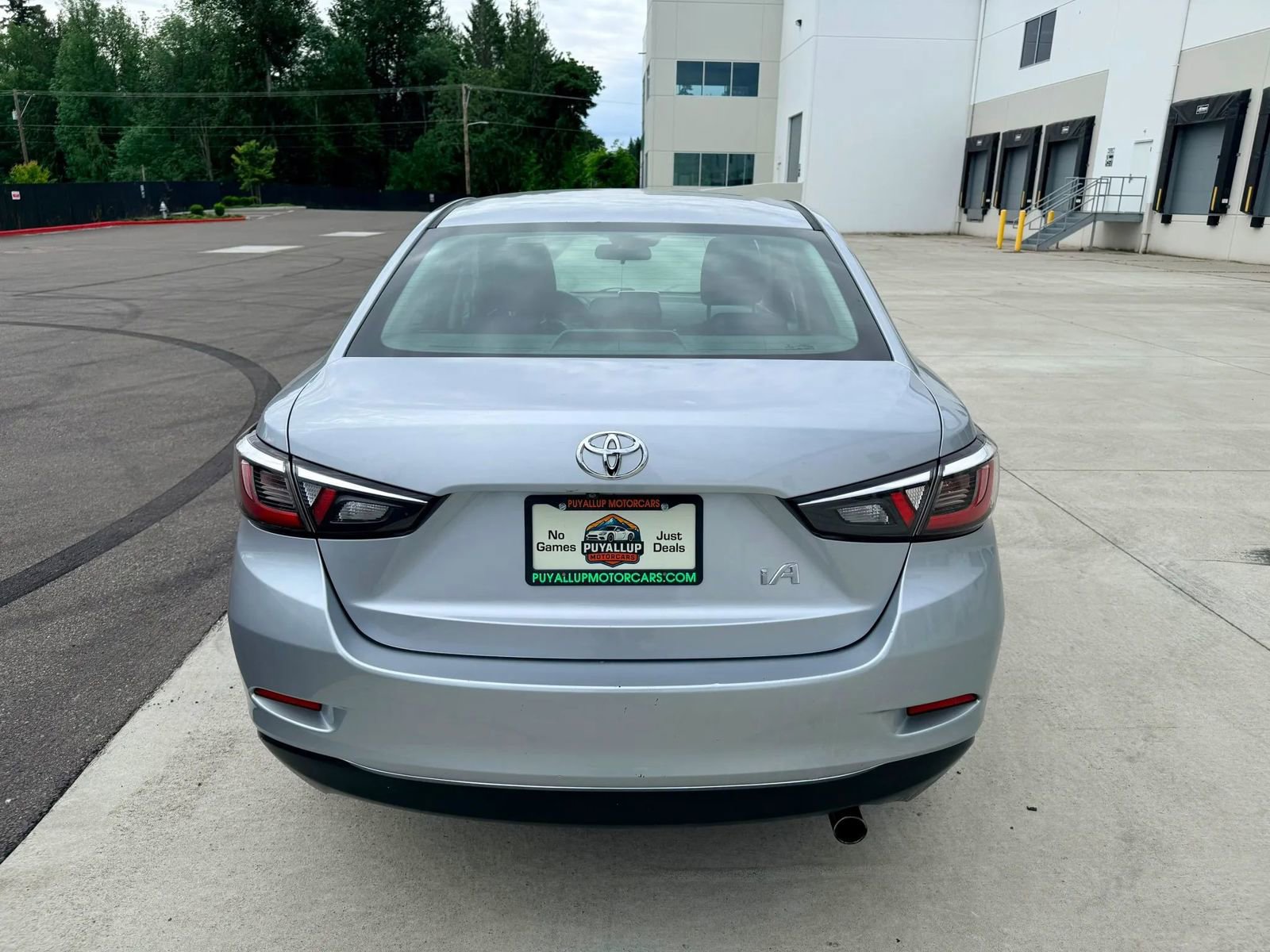 Used 2017 Toyota Yaris iA FWD image 4