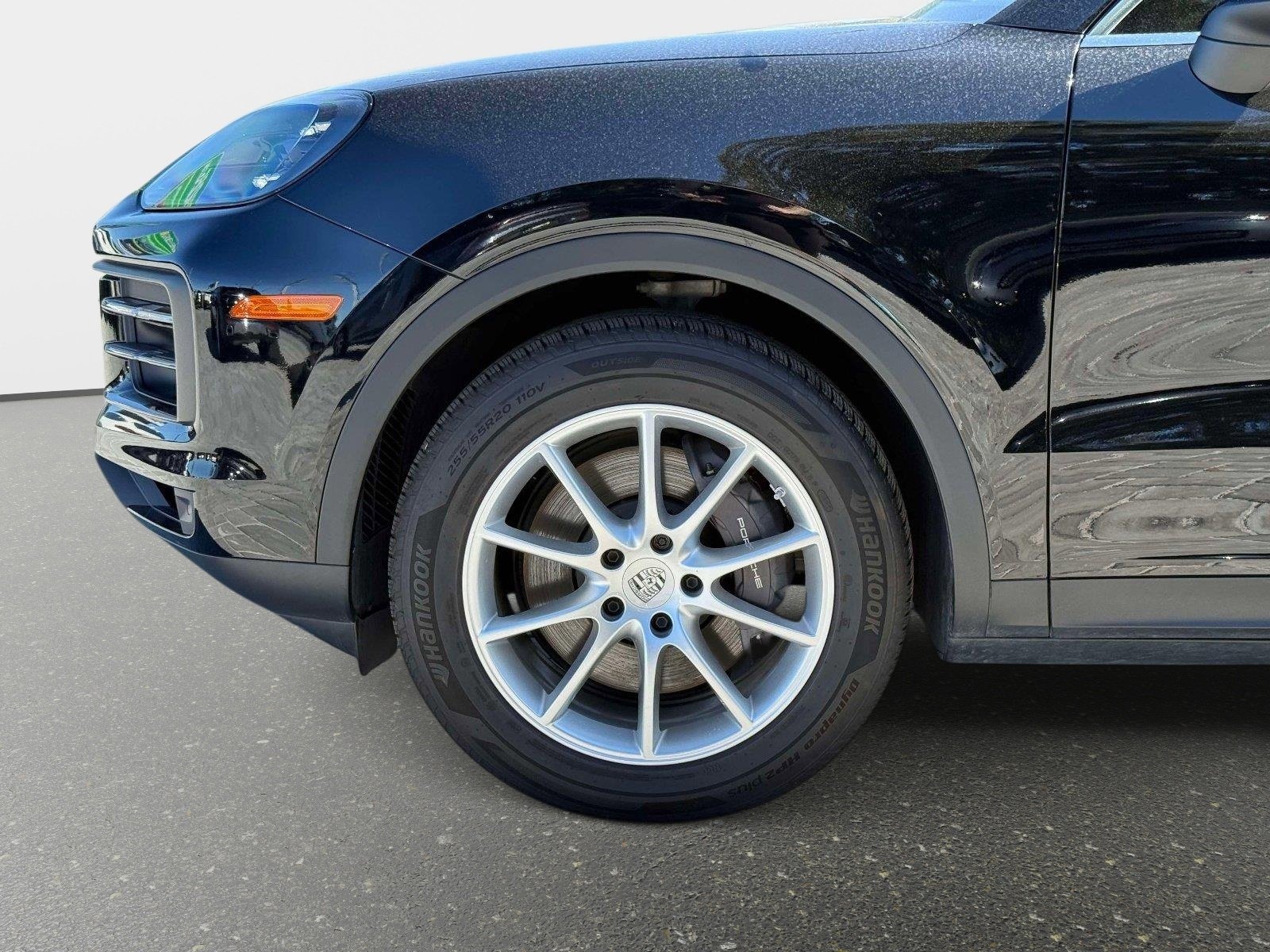 Used 2024 Porsche Cayenne image 12