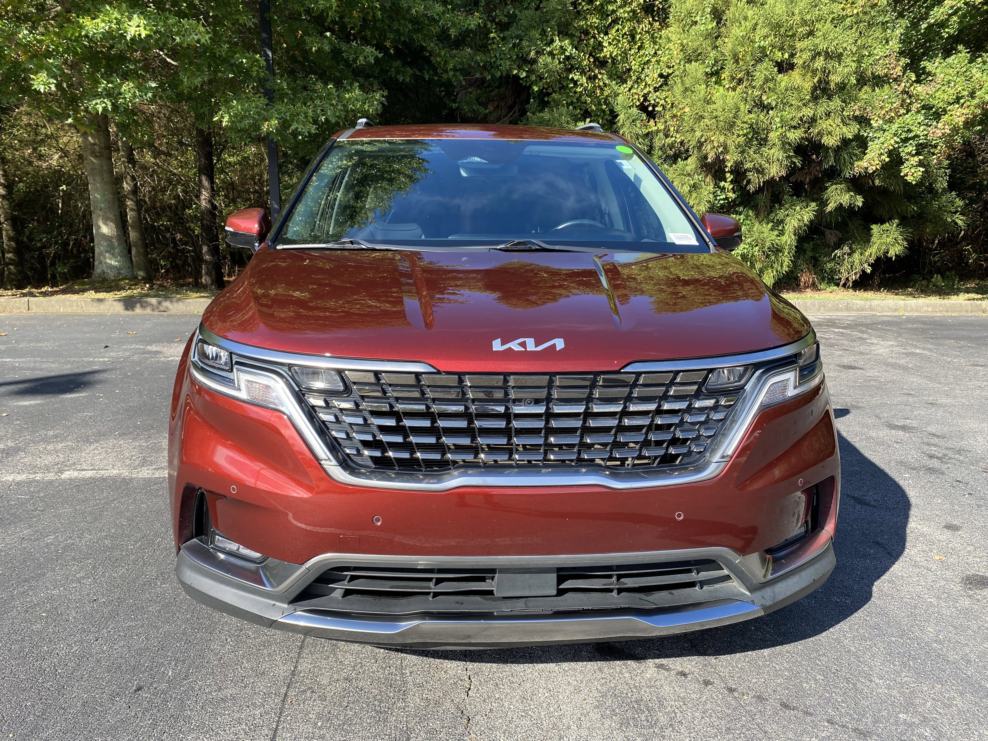 Used 2023 Kia Carnival SX image 3