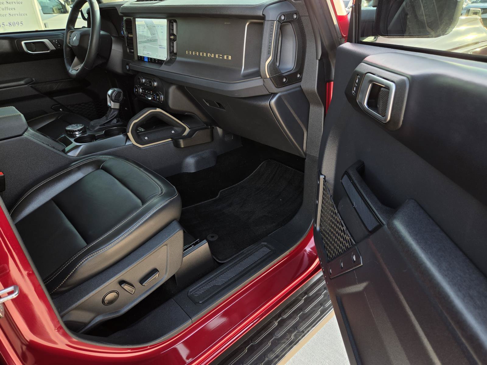 Used 2025 Ford Bronco Badlands AWD/4WD image 8