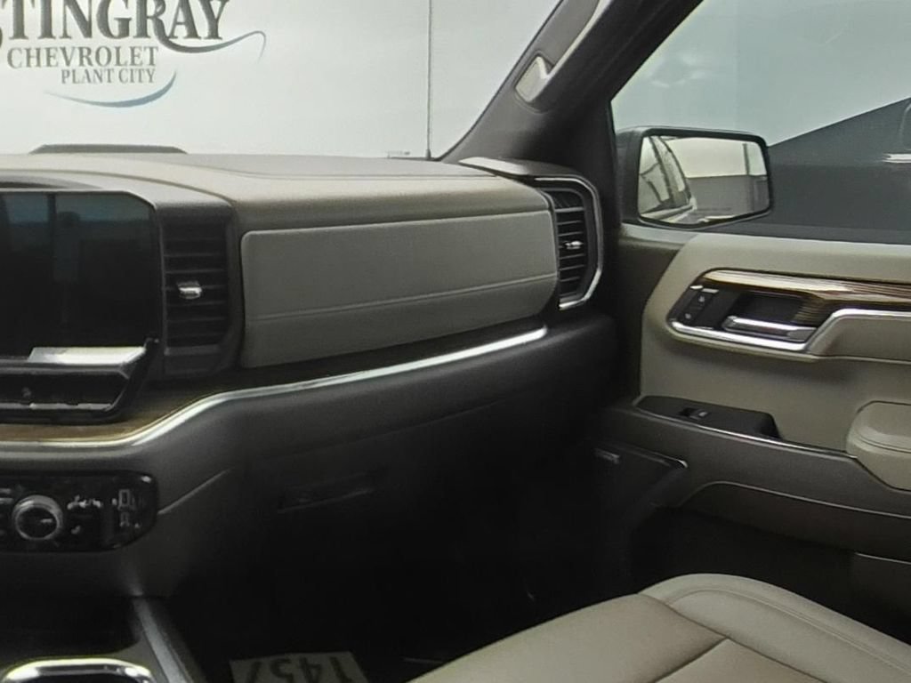 Certified 2024 Chevrolet Silverado 1500 LT Trail Boss w/ Convenience Package II AWD/4WD image 15