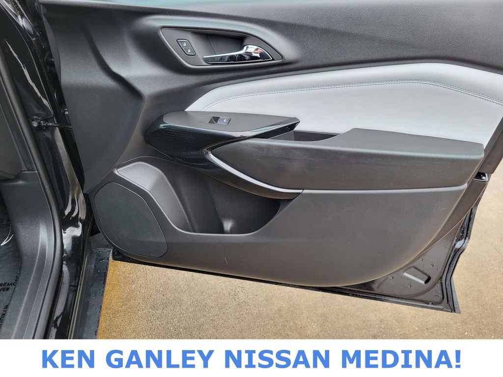 Used 2025 Chevrolet Trax LT image 49