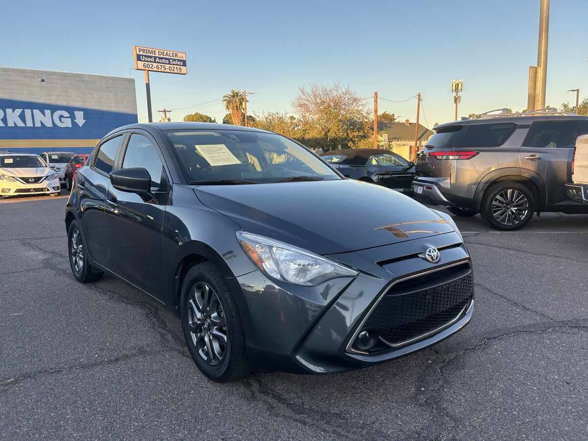Used 2020 Toyota Yaris LE image 3
