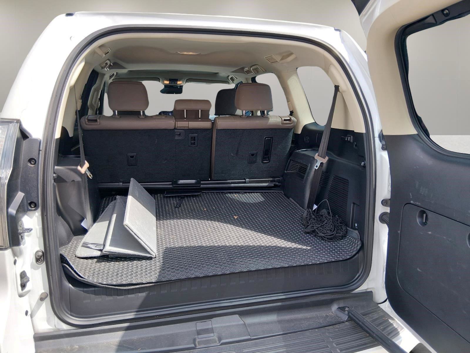 Used 2022 Lexus GX 460 Premium w/ Premium Package AWD/4WD image 15