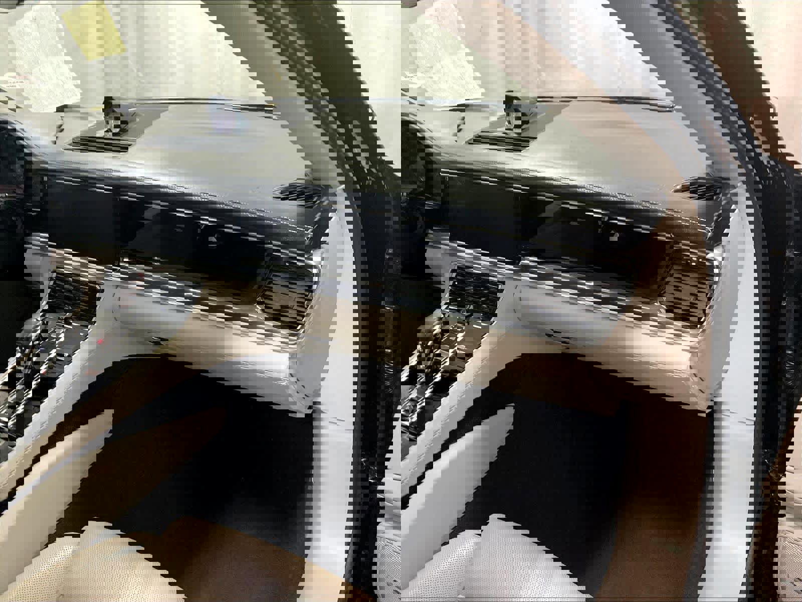 Used 2018 Porsche Panamera 4S image 13