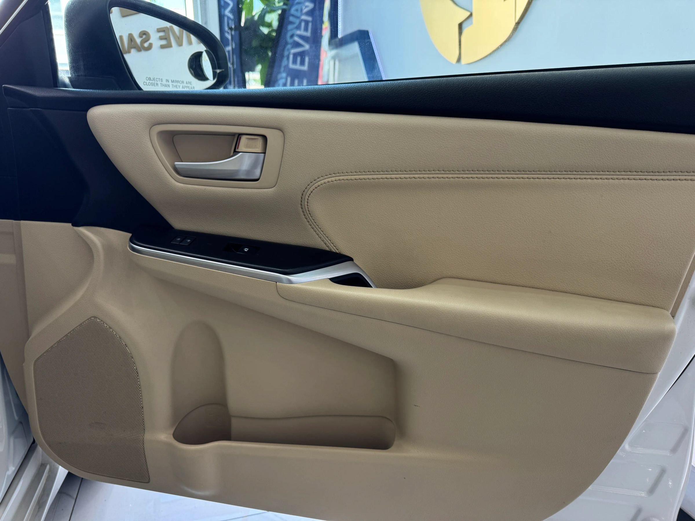 Used 2017 Toyota Camry XLE FWD image 30