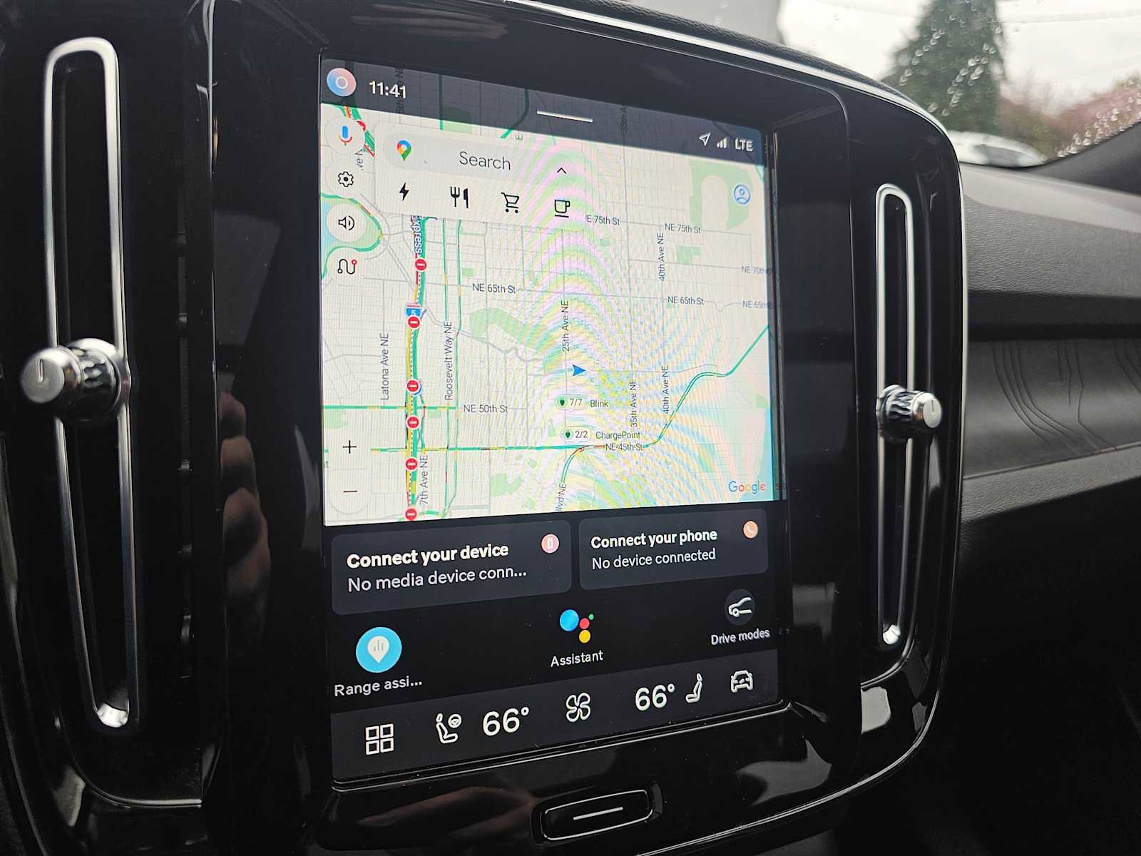 Certified 2023 Volvo XC40 Recharge Plus image 31