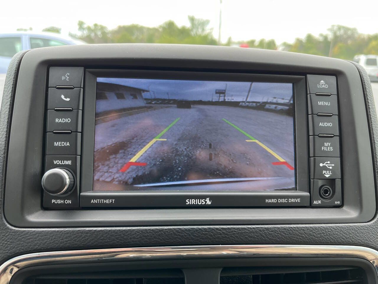 Used 2015 Dodge Grand Caravan SXT w/ UConnect Hands-Free Group image 11
