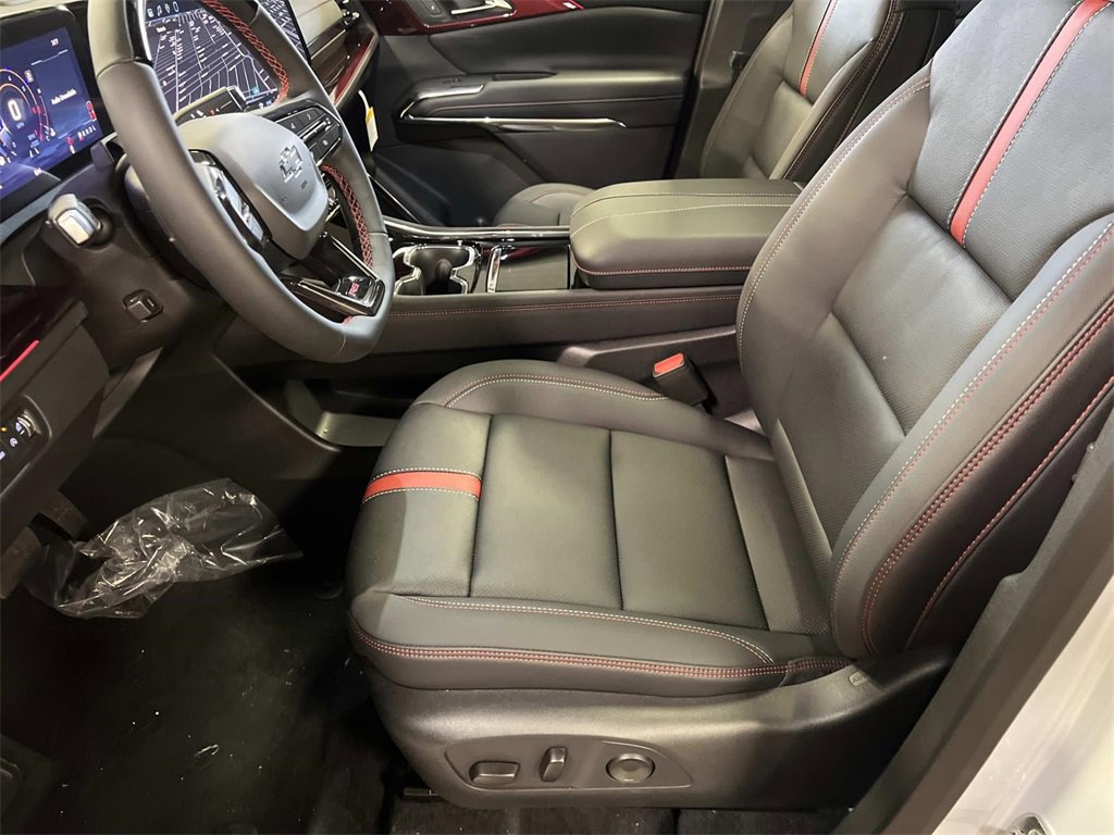 New 2026 Chevrolet Traverse RS w/ LPO, Floor Liner Package image 15