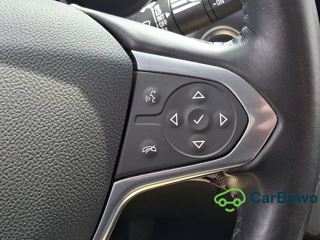 Used 2021 Chevrolet Traverse LT FWD image 23