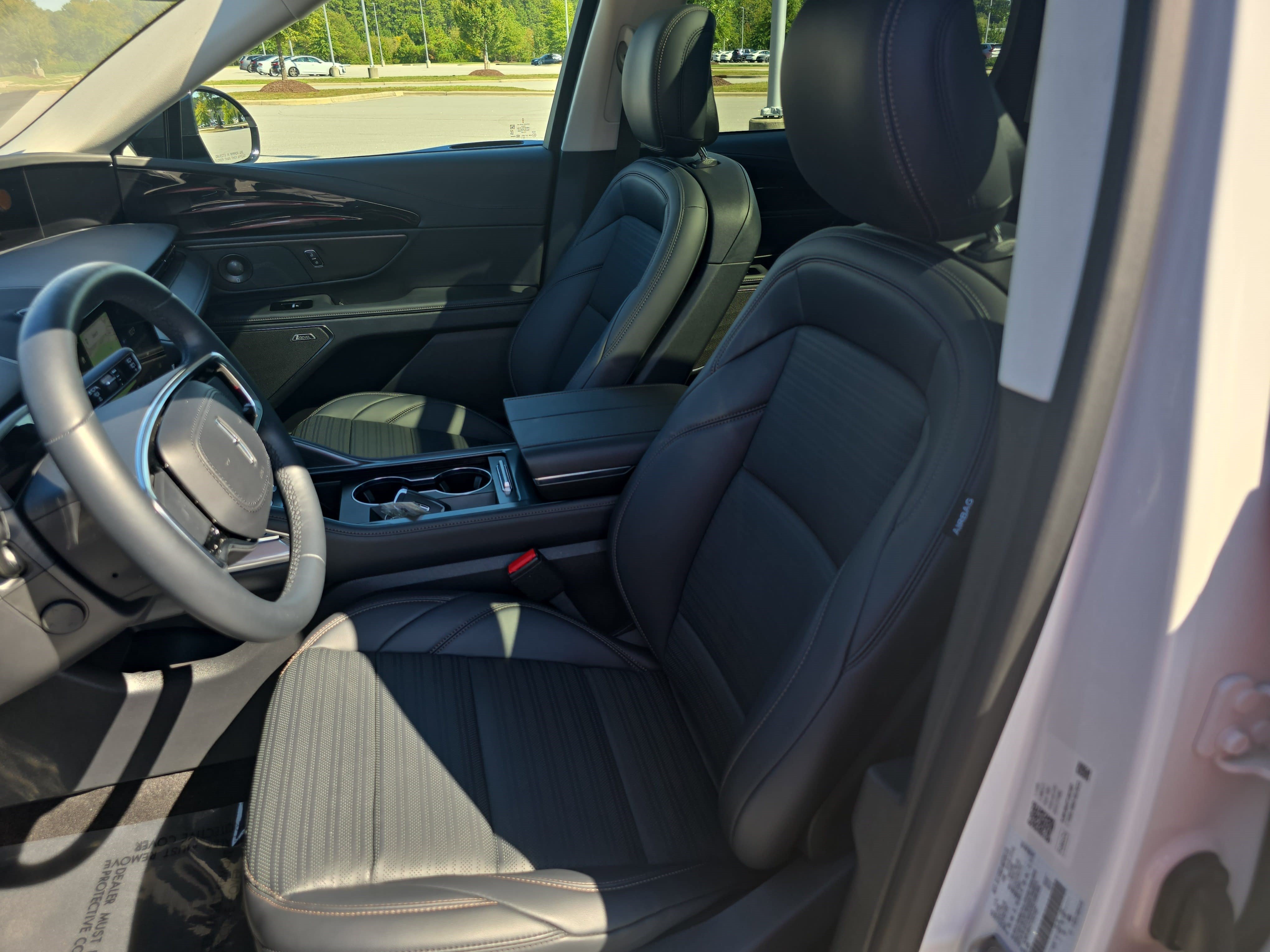 New 2026 Lincoln Nautilus Reserve w/ Jet Appearance Package AWD/4WD image 14