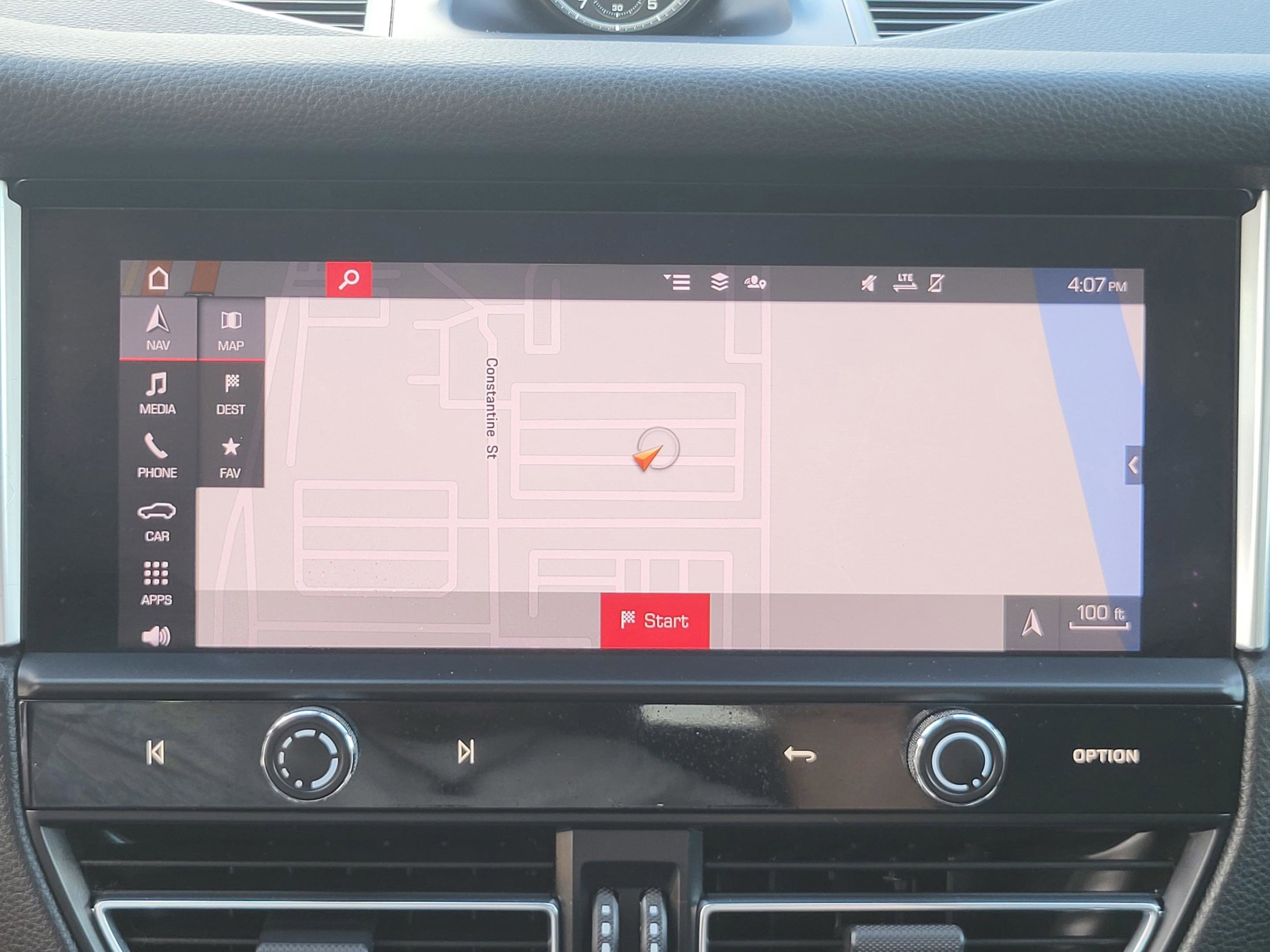 Used 2023 Porsche Macan AWD/4WD image 43