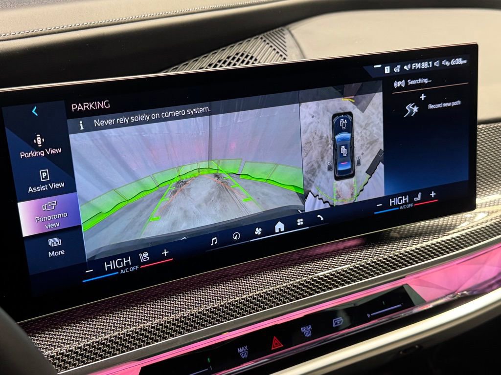 Used 2023 BMW 760i xDrive w/ Executive Package image 11