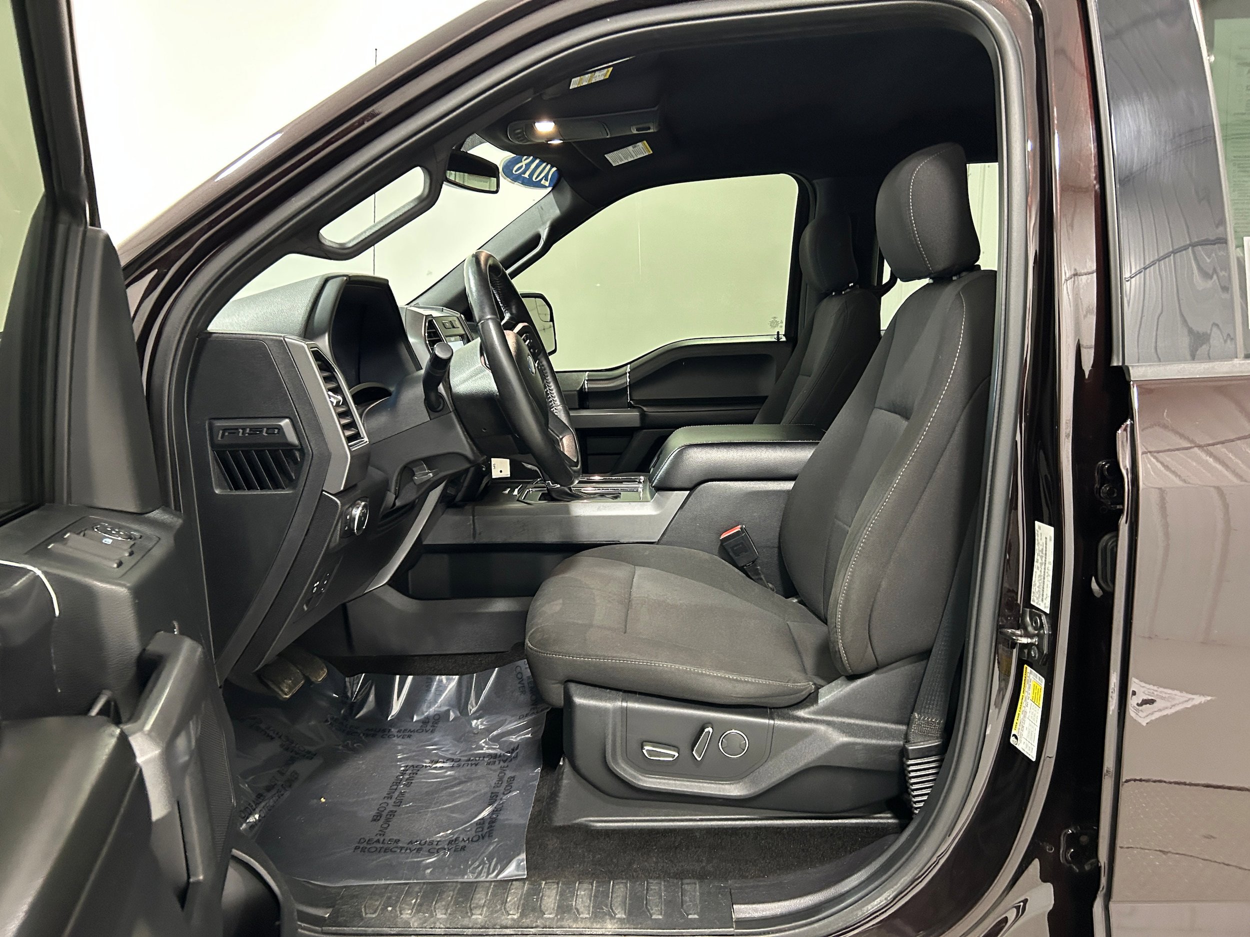 Used 2018 Ford F150 XLT w/ Equipment Group 302A Luxury AWD/4WD image 4