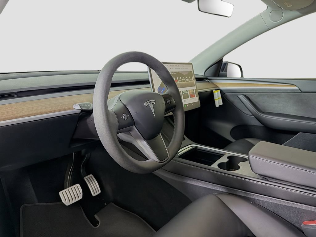 Used 2023 Tesla Model Y Performance image 11