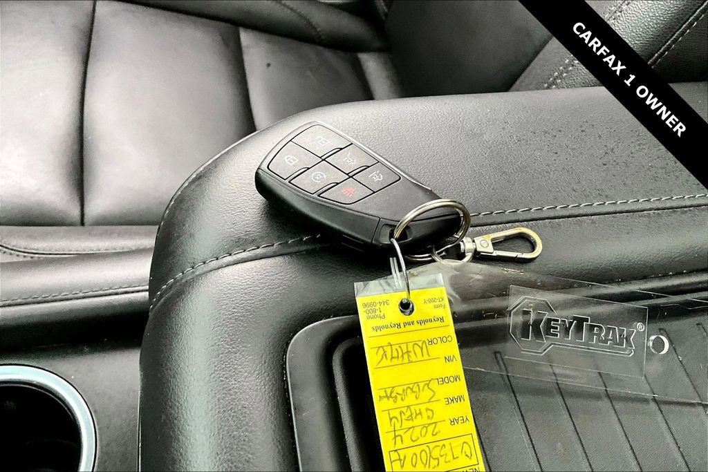 Used 2024 Chevrolet Suburban Z71 w/ Luxury Package AWD/4WD image 35