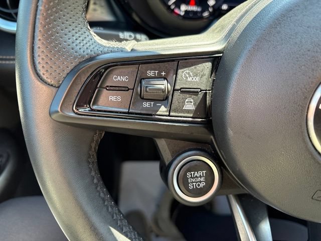 Used 2025 Alfa Romeo Tonale AWD/4WD image 11
