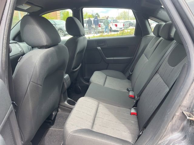 Used 2009 Ford Focus SE FWD image 15