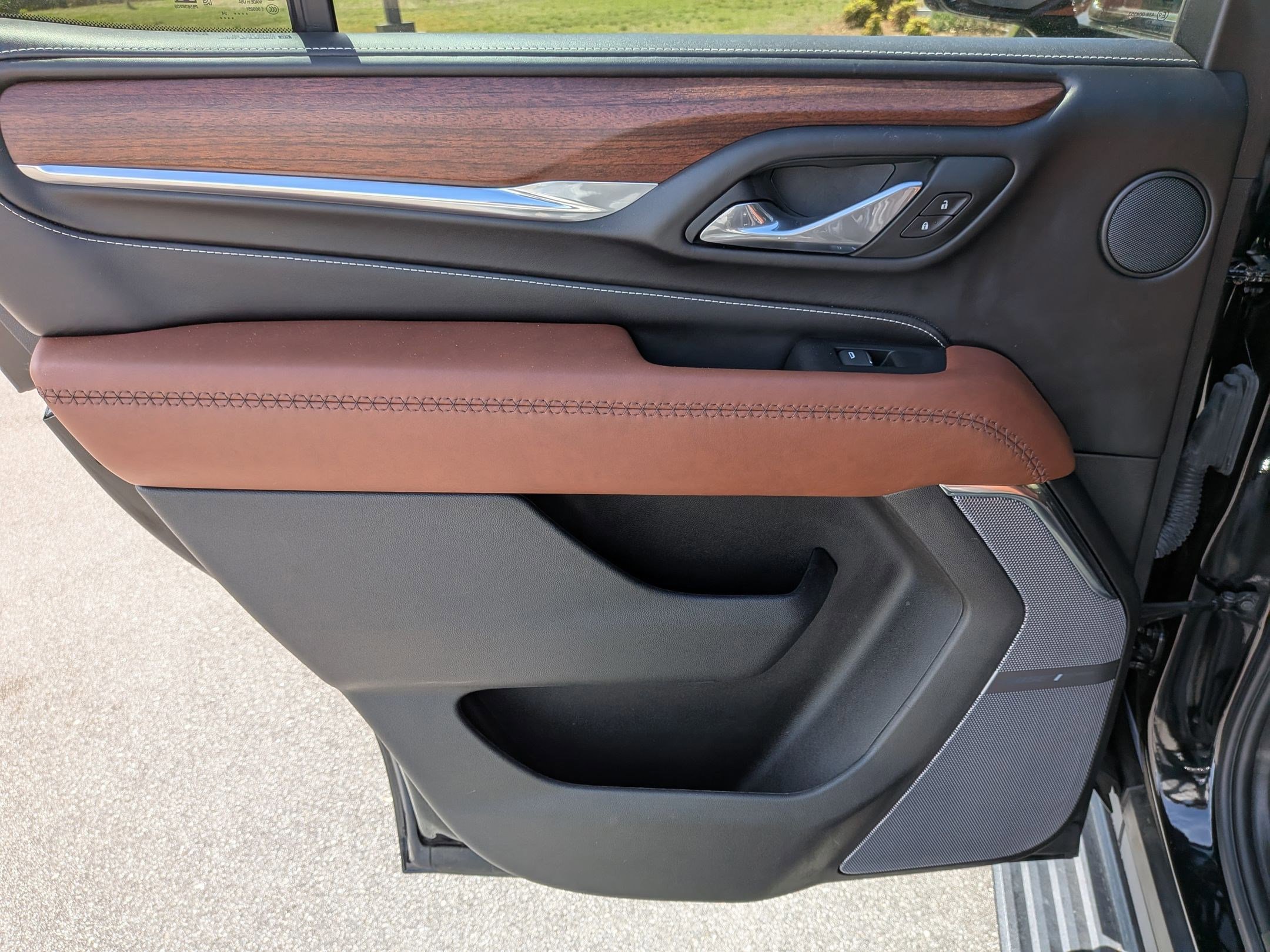 Used 2024 GMC Yukon Denali Ultimate image 29