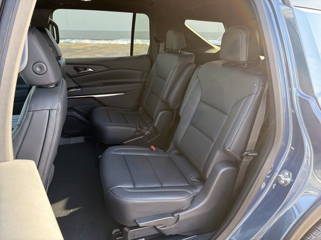 New 2026 Chevrolet Traverse LT image 25
