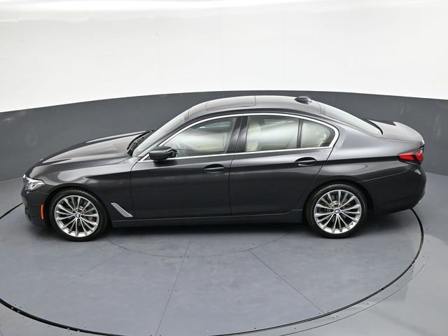 Used 2021 BMW 530i w/ Premium Package image 25