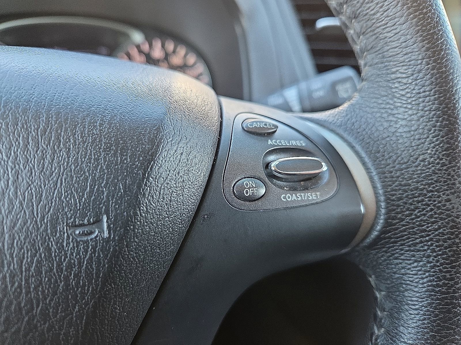 Used 2013 Nissan Pathfinder Platinum w/ Platinum Premium Pkg image 19