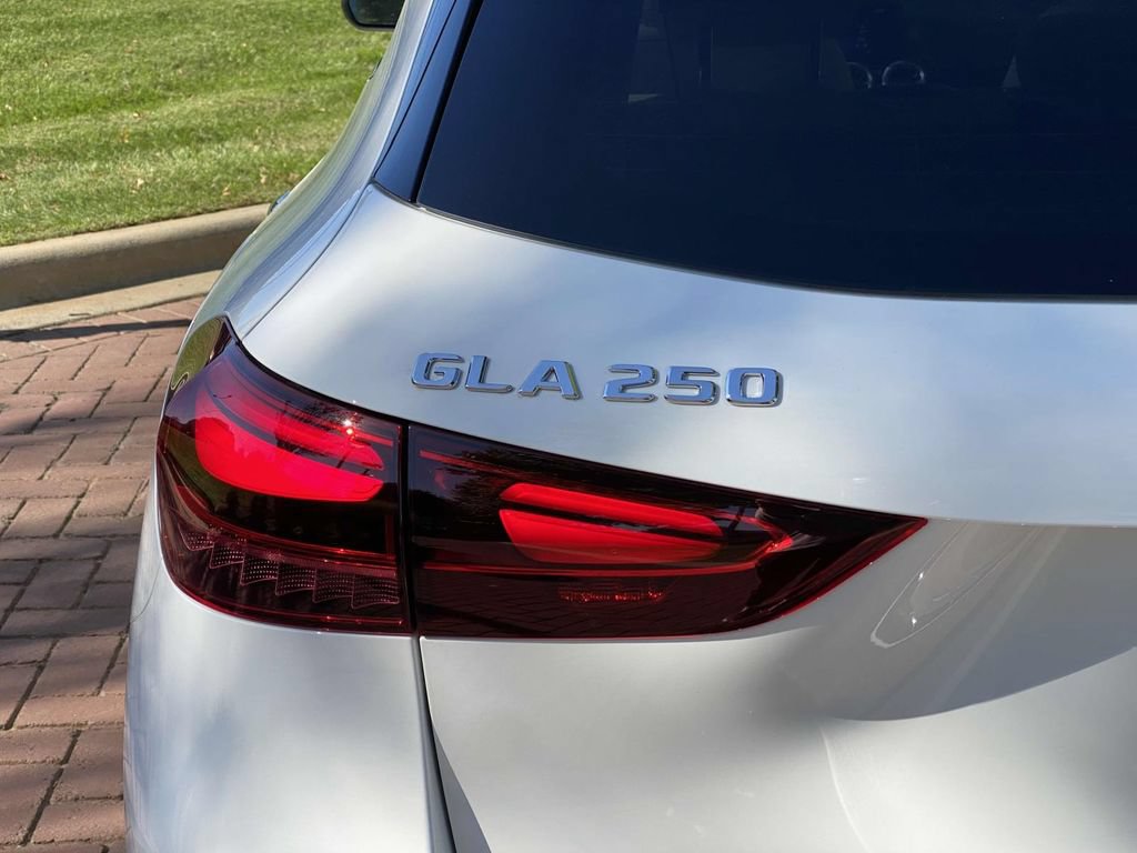Certified 2025 Mercedes-Benz GLA 250 image 8