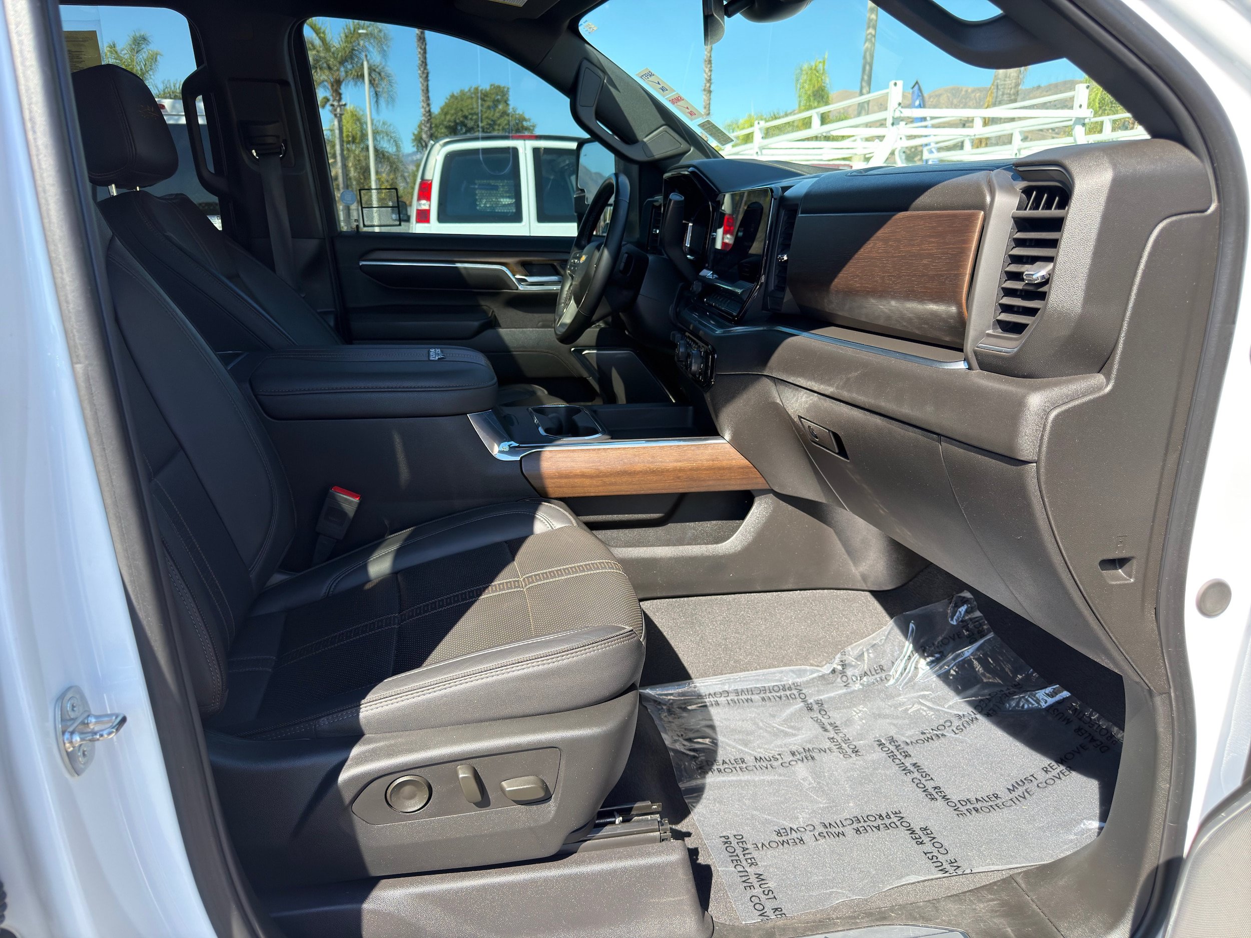 Used 2024 Chevrolet Silverado 2500 High Country AWD/4WD image 10