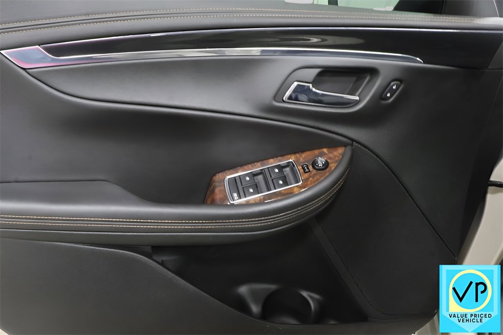 Used 2014 Chevrolet Impala LT w/ Convenience Package image 20