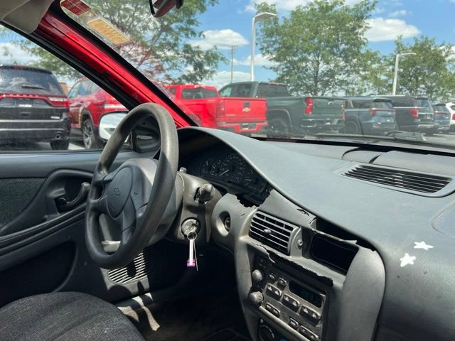Used 2004 Chevrolet Cavalier Coupe w/ Sport Appearance Package FWD image 20