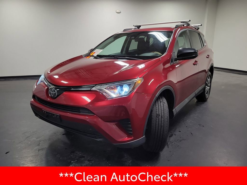 Used 2018 Toyota RAV4 LE image 4