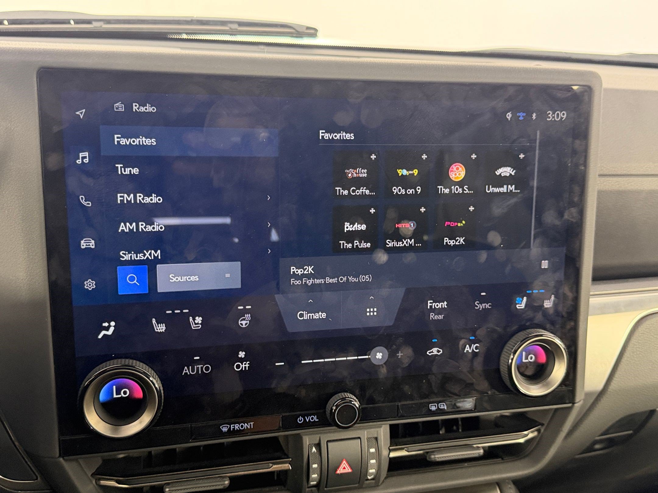Used 2024 Lexus GX 550 w/ Accessory Package (Z1) AWD/4WD image 26