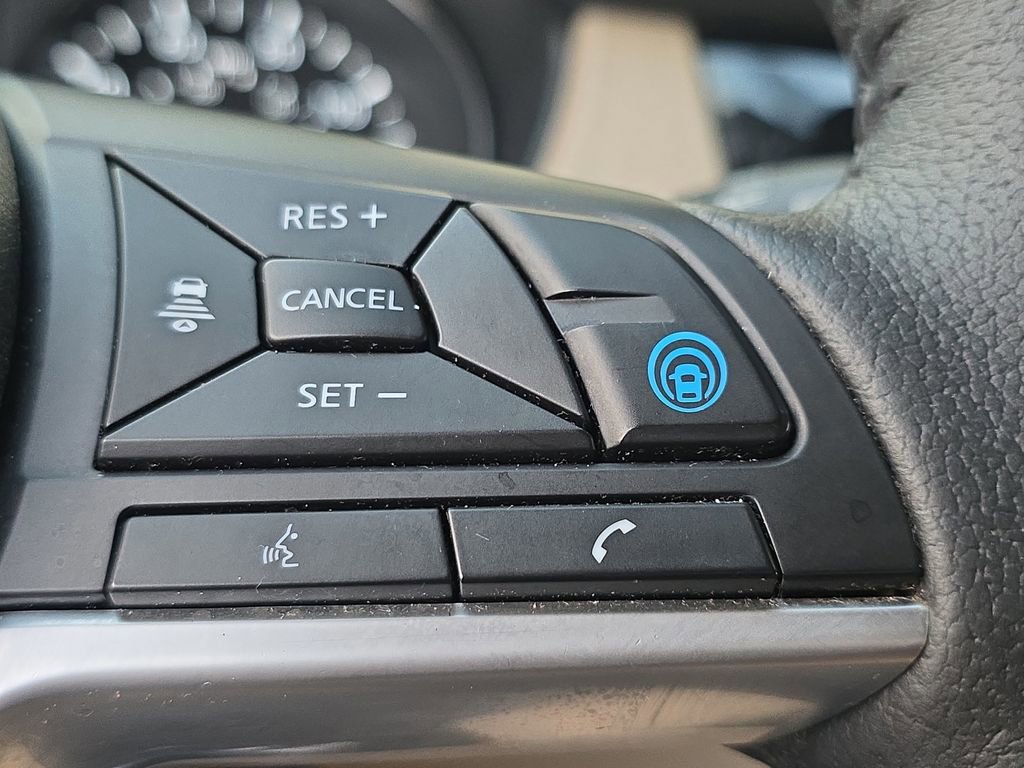 Used 2019 Nissan Rogue SL w/ Premium Package FWD image 30