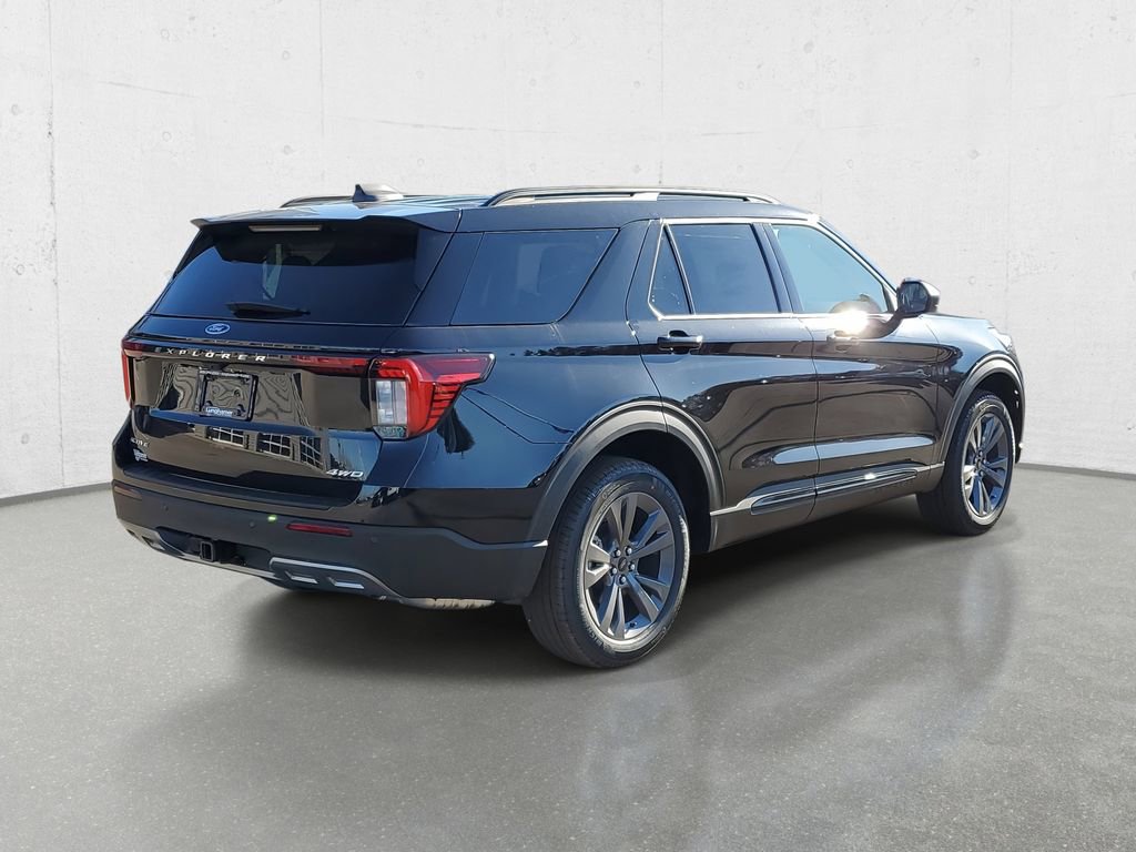 New 2026 Ford Explorer Active w/ Active Comfort Package image 7