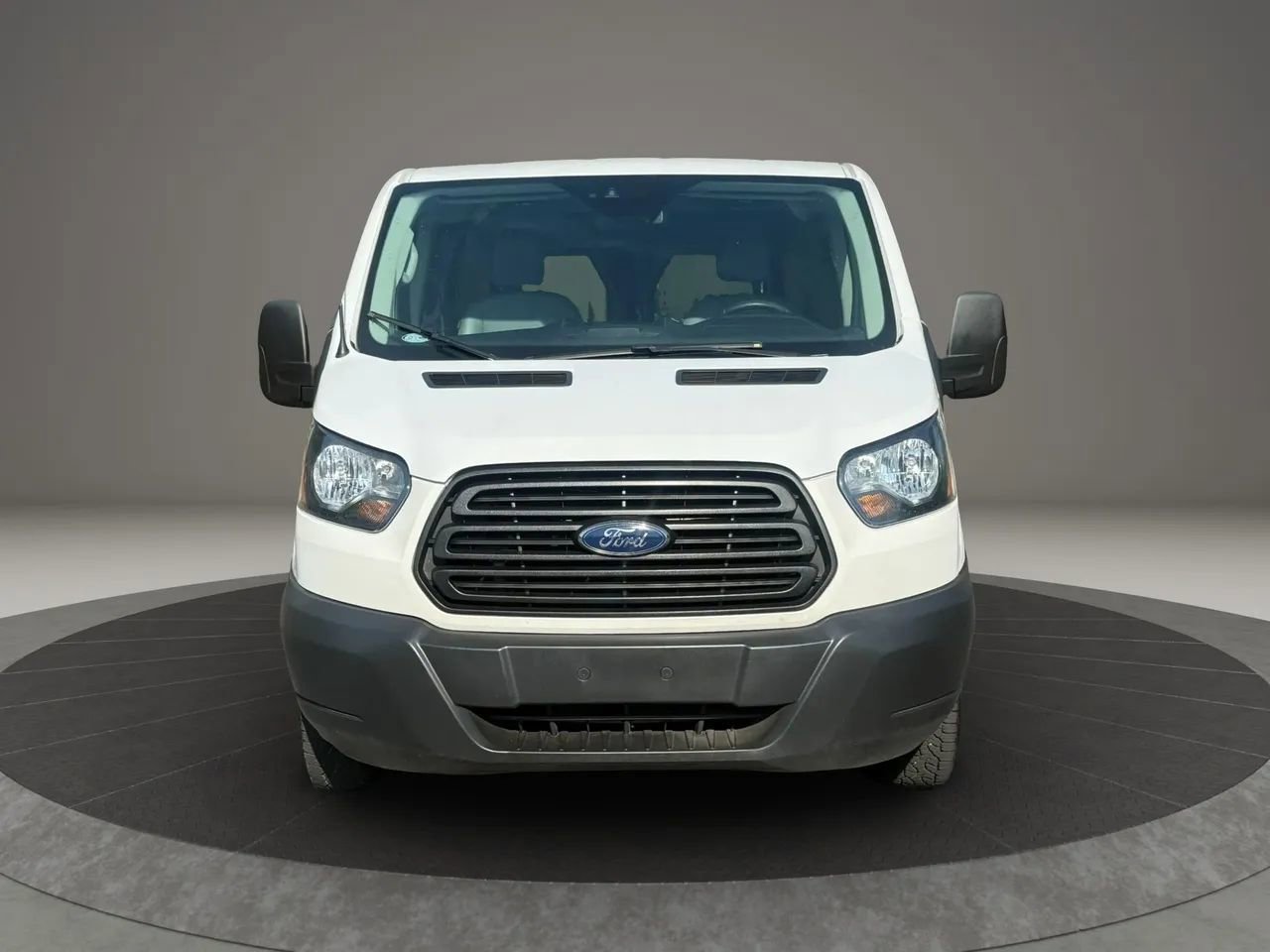 Used 2019 Ford Transit 150 130 Low Roof RWD image 2
