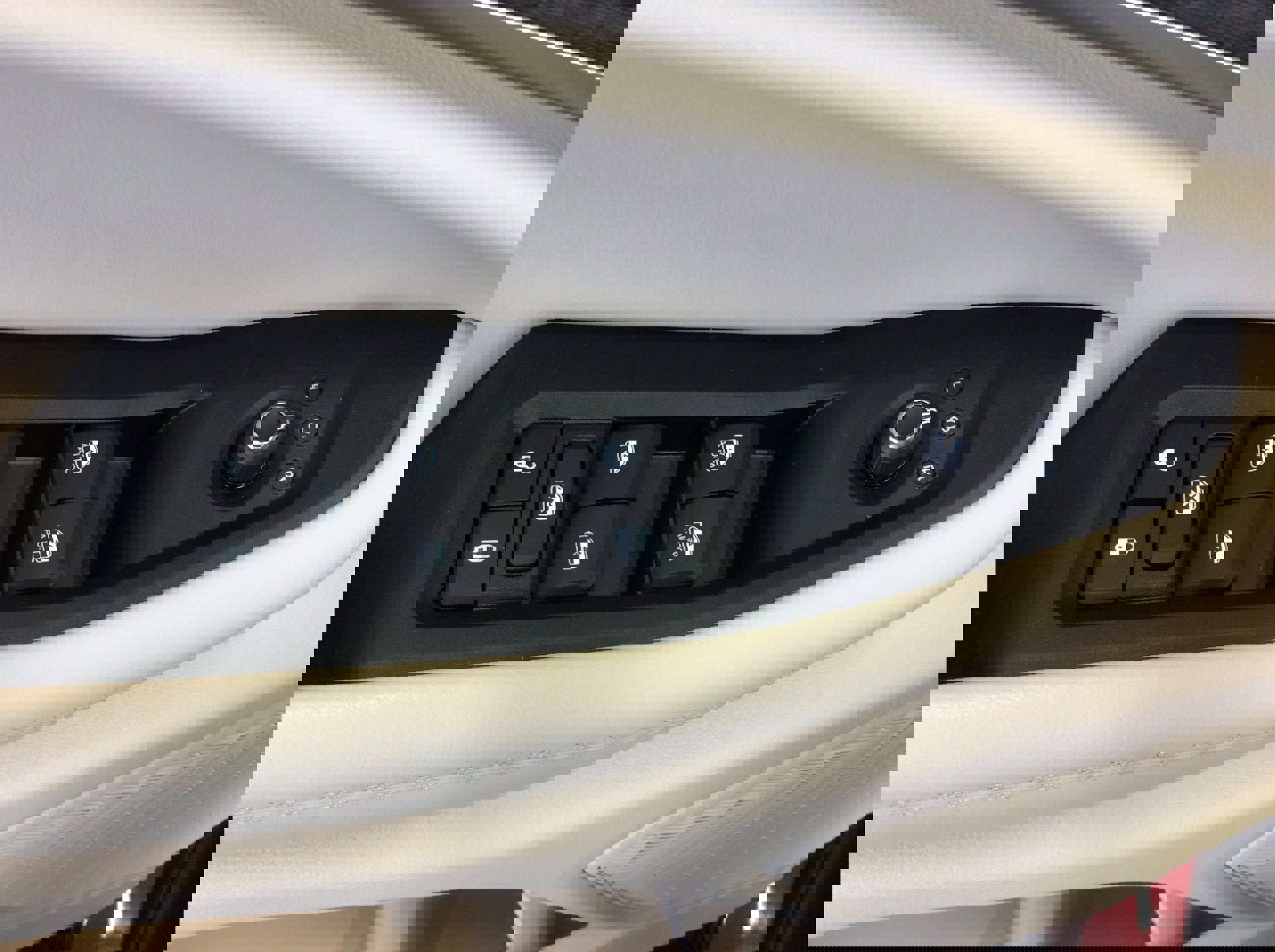 Used 2024 Jeep Grand Cherokee Limited image 14