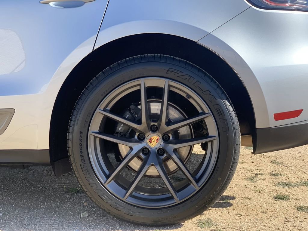 Used 2023 Porsche Macan Base image 31