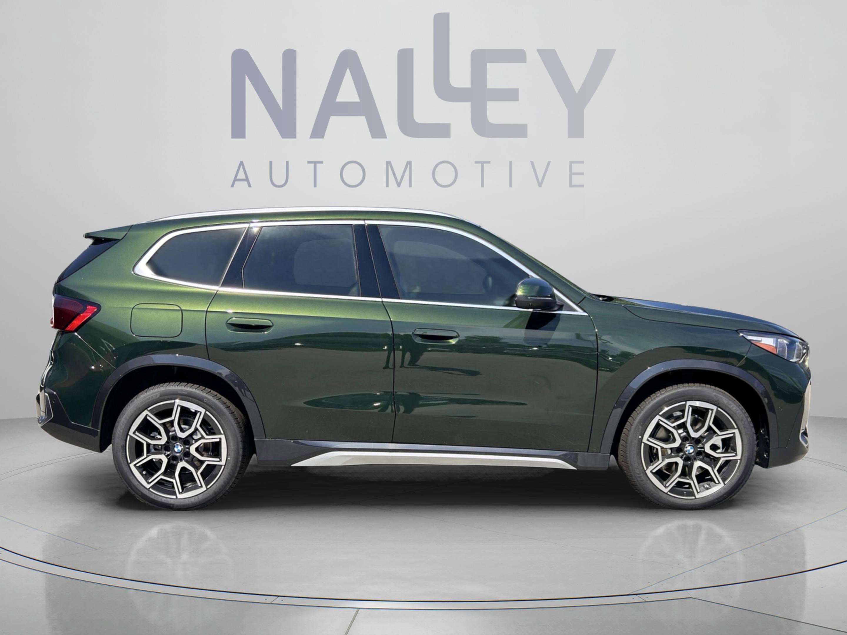 Used 2025 BMW X1 xDrive28i w/ Technology Package AWD/4WD image 5