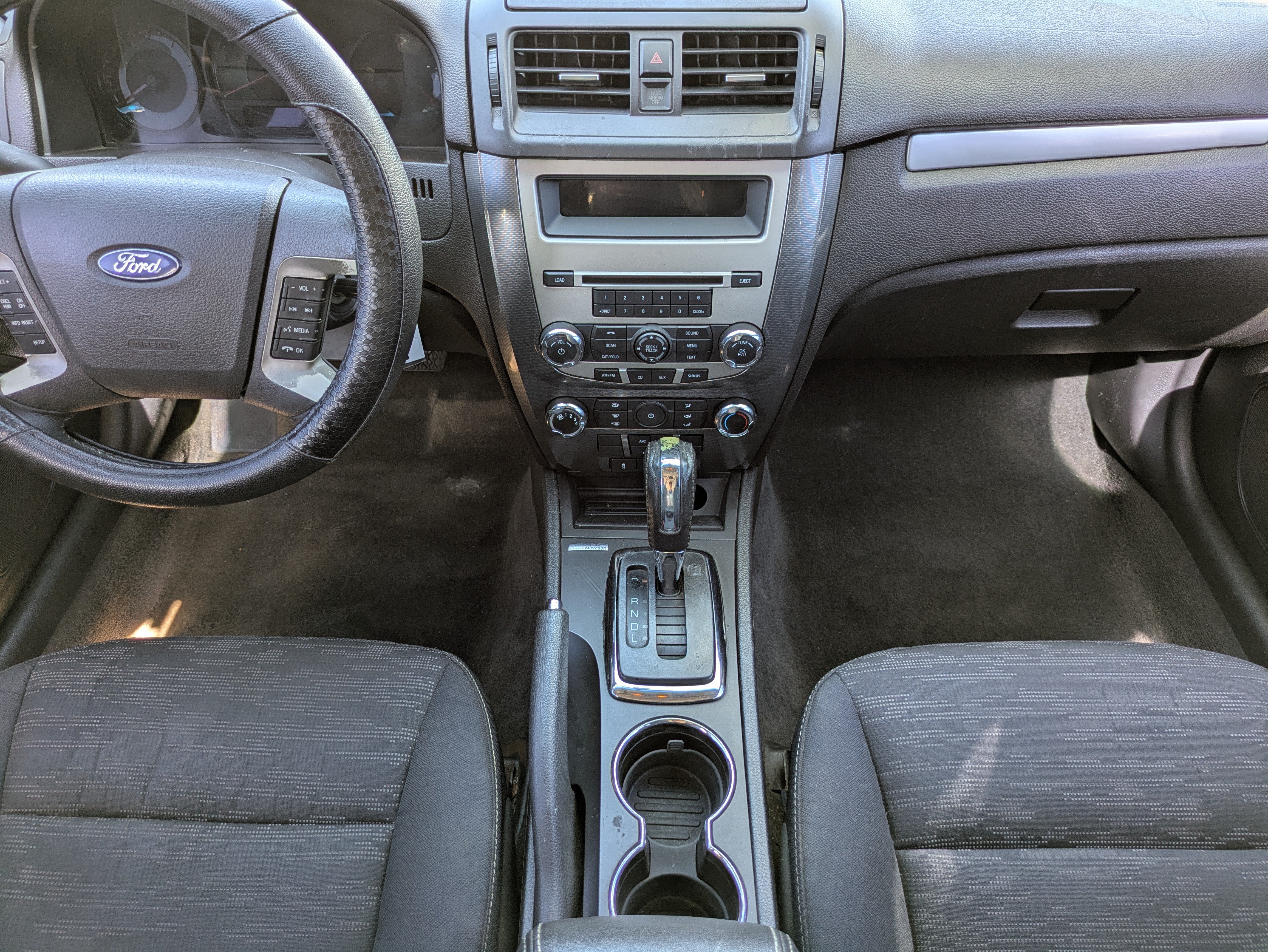 Used 2010 Ford Fusion SE FWD image 26