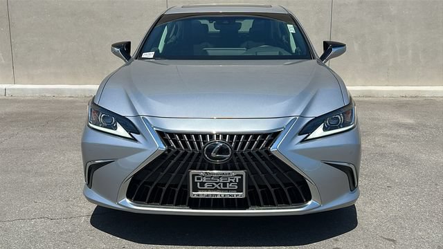 Used 2025 Lexus ES 300h w/ Premium Package FWD image 3
