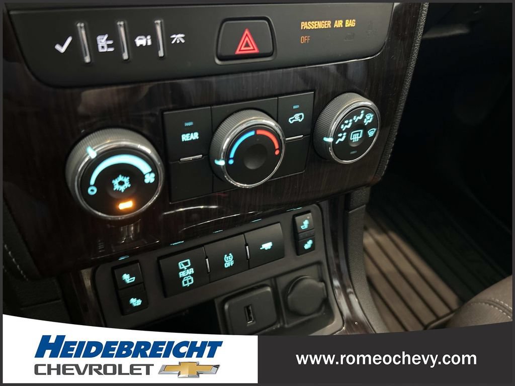 Used 2017 Chevrolet Traverse LT w/ Style and Technology Package FWD image 23
