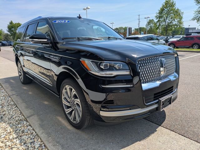 Certified 2023 Lincoln Navigator L Reserve AWD/4WD image 9