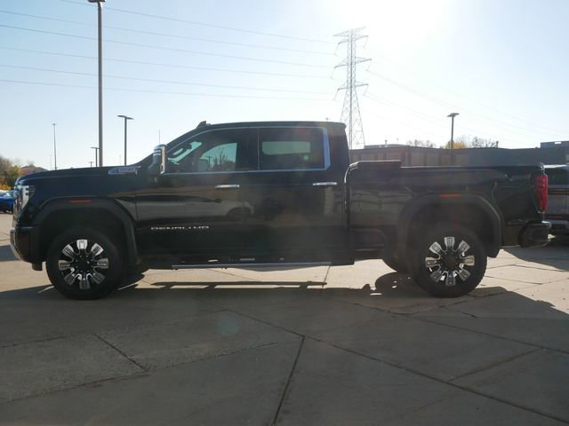 Used 2024 GMC Sierra 2500 Denali image 4