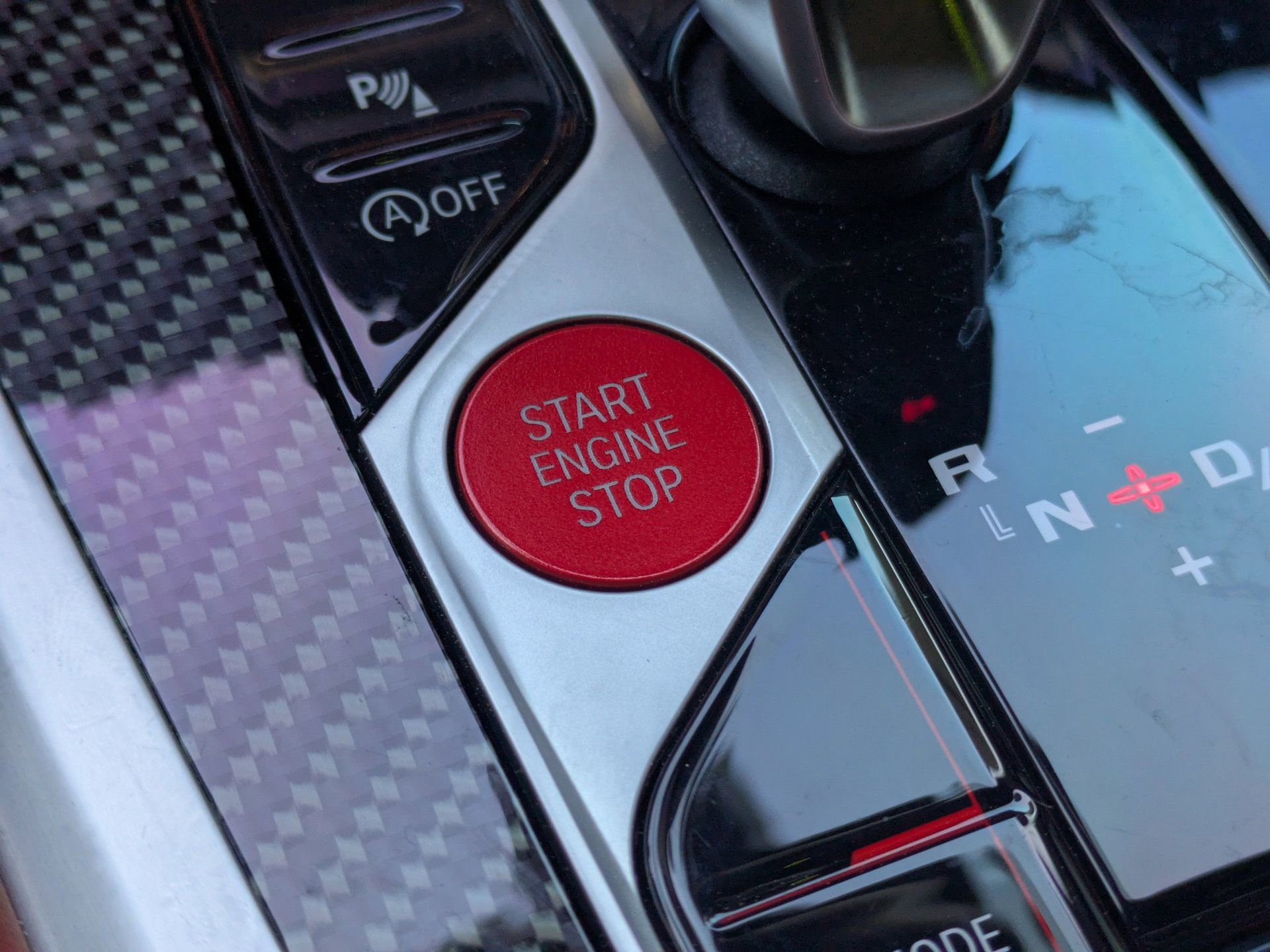 Used 2025 BMW X5 M Competition w/ Executive Package image 32