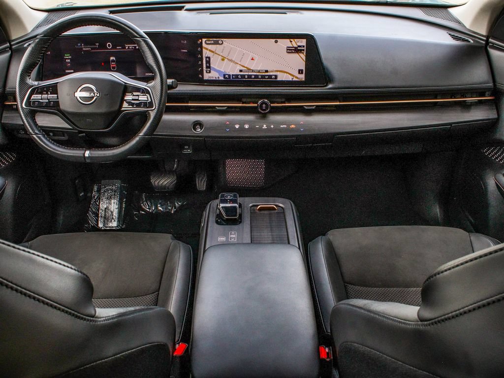 Used 2024 Nissan Ariya AWD image 37
